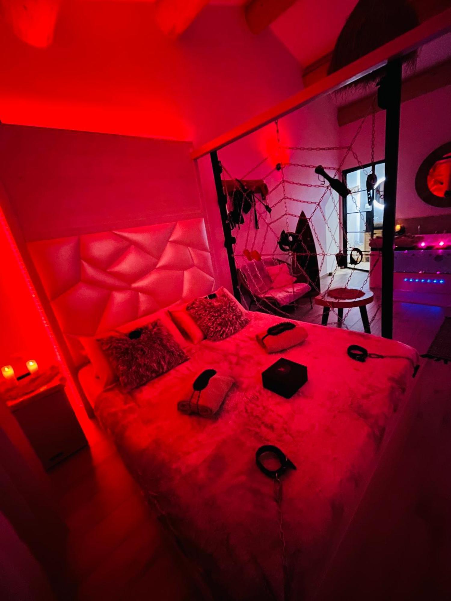 Villa CoCoon - Suite avec Spa privatif Cuges-les-Pins Esterno foto